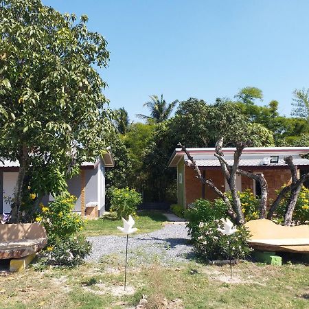Baan Hin Sai Suay Hotell Nong Sarai Eksteriør bilde