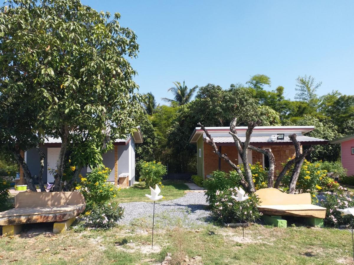 Baan Hin Sai Suay Hotell Nong Sarai Eksteriør bilde