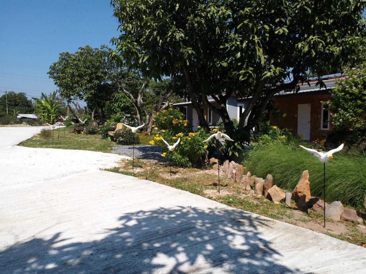 Baan Hin Sai Suay Hotell Nong Sarai Eksteriør bilde