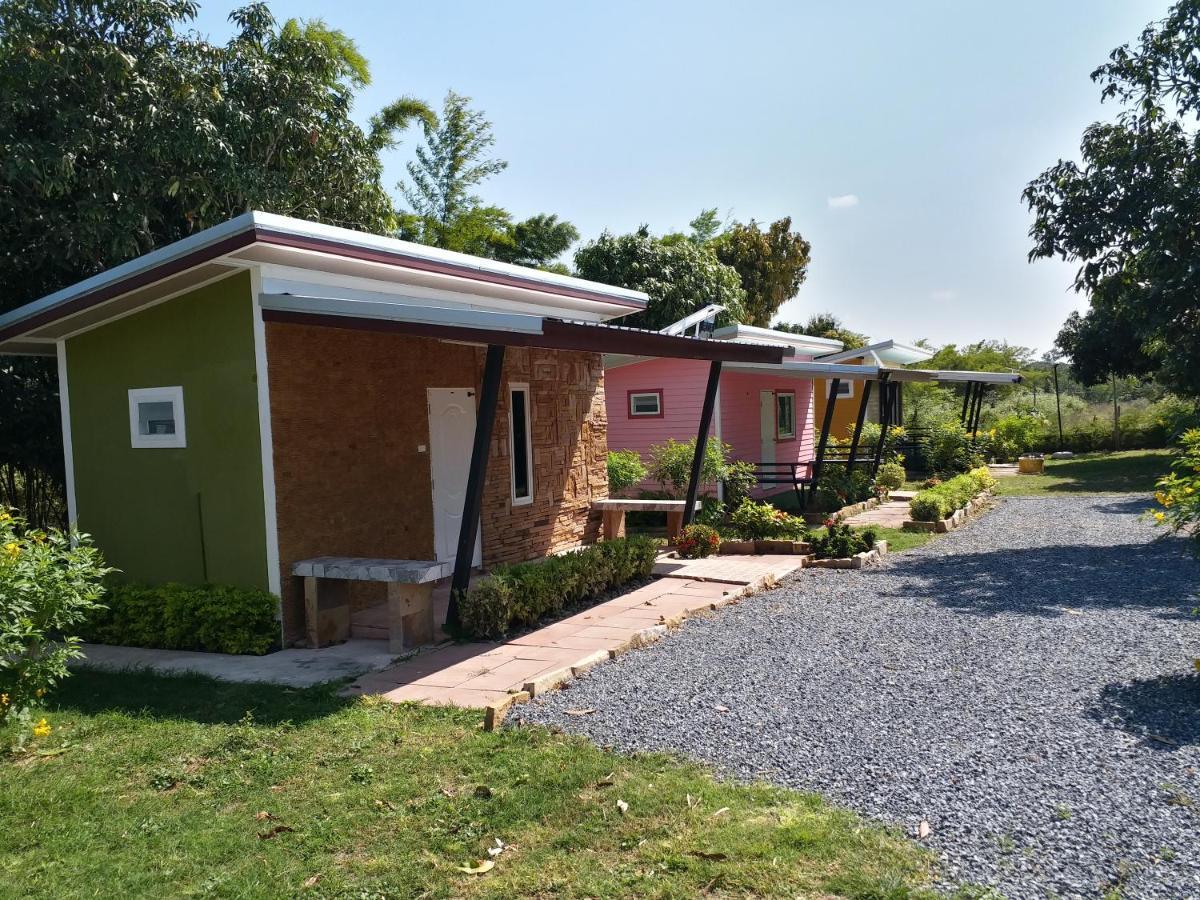 Baan Hin Sai Suay Hotell Nong Sarai Eksteriør bilde